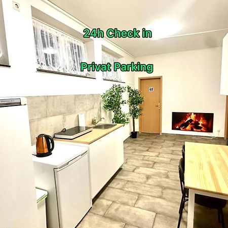 Schoene Hostel Mit Eigene Parking Netflix Youtube Nürnberg Exterior foto