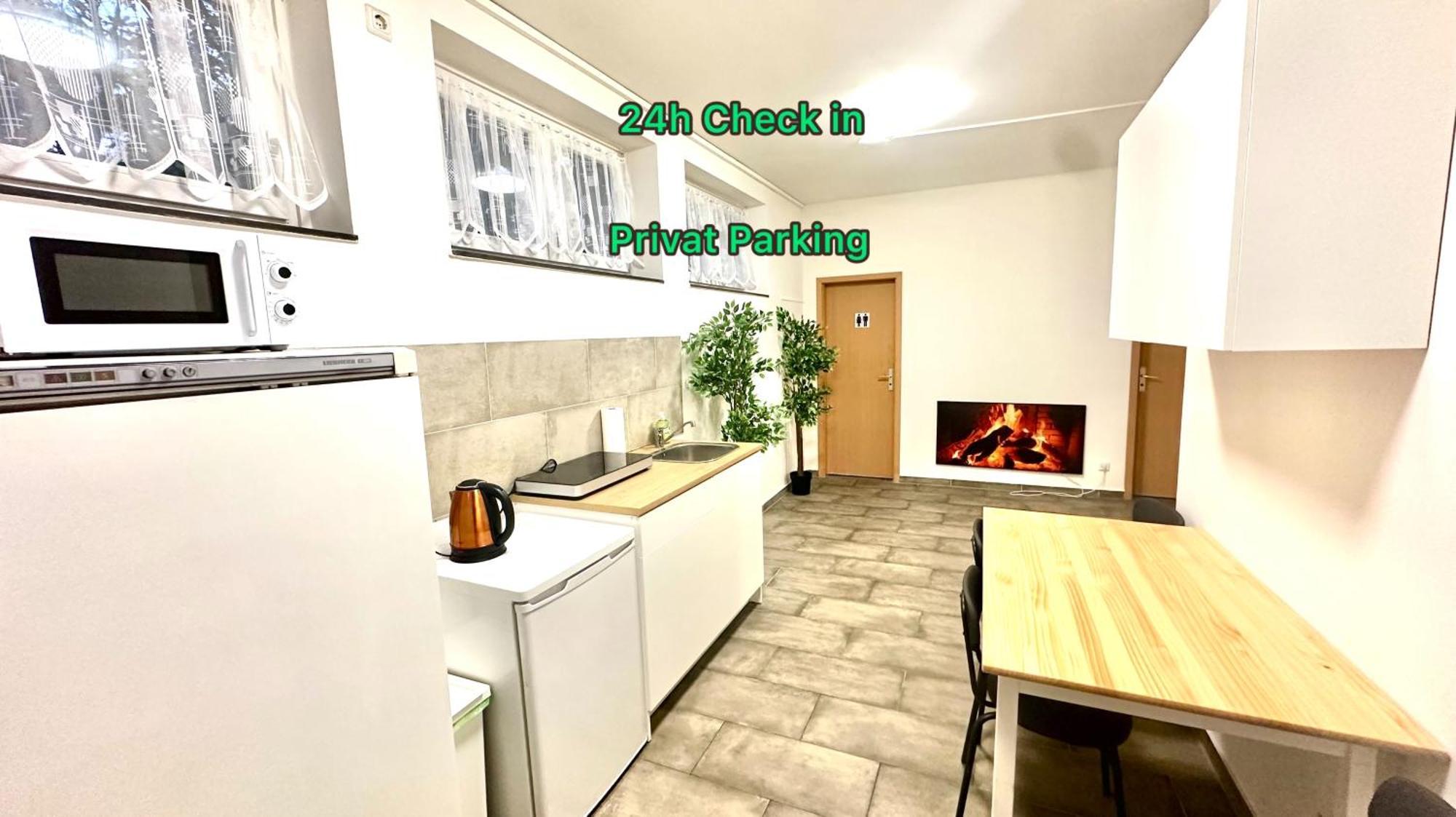 Schoene Hostel Mit Eigene Parking Netflix Youtube Nürnberg Exterior foto
